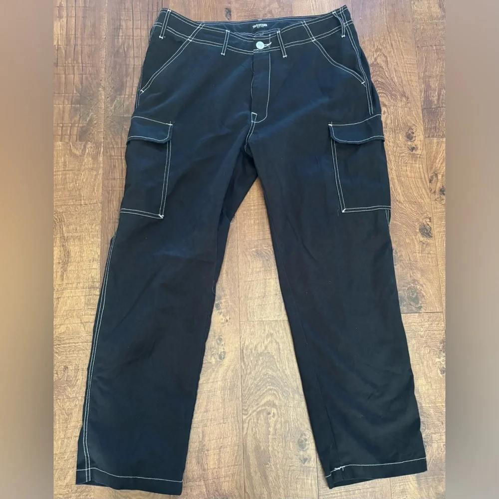 True religion Ripstop Cargo Pants for men Sz 36 waist jet black white stitching